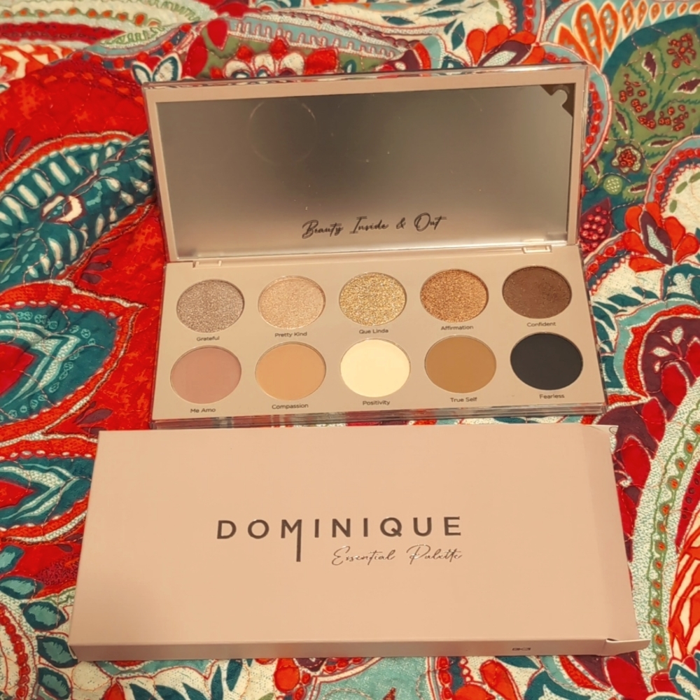 DOMINIQUE Essential Palette